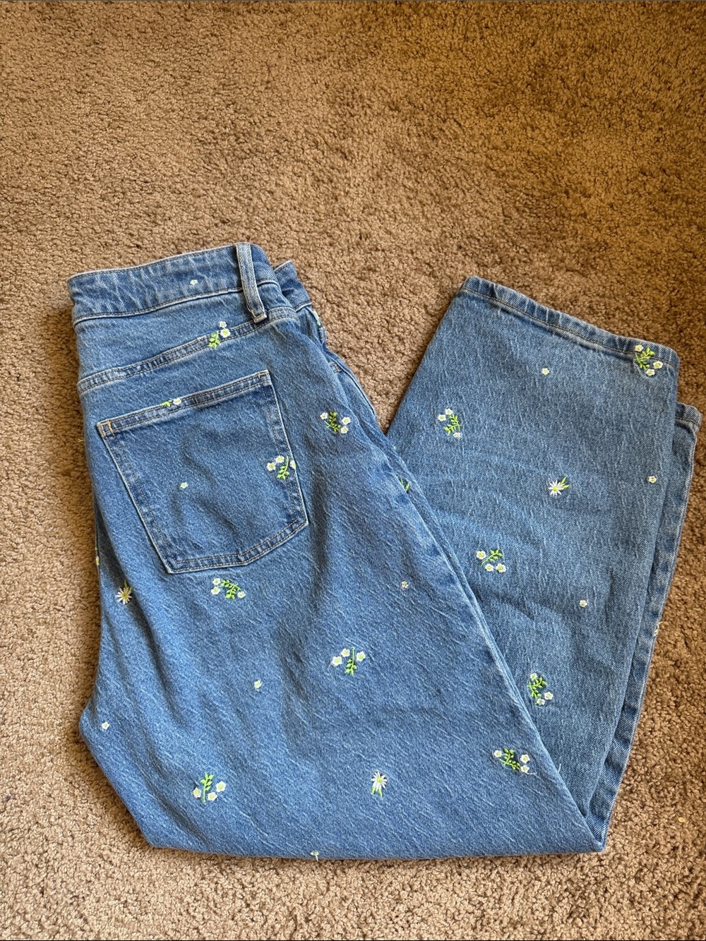 Embroidered Cropped Jeans
